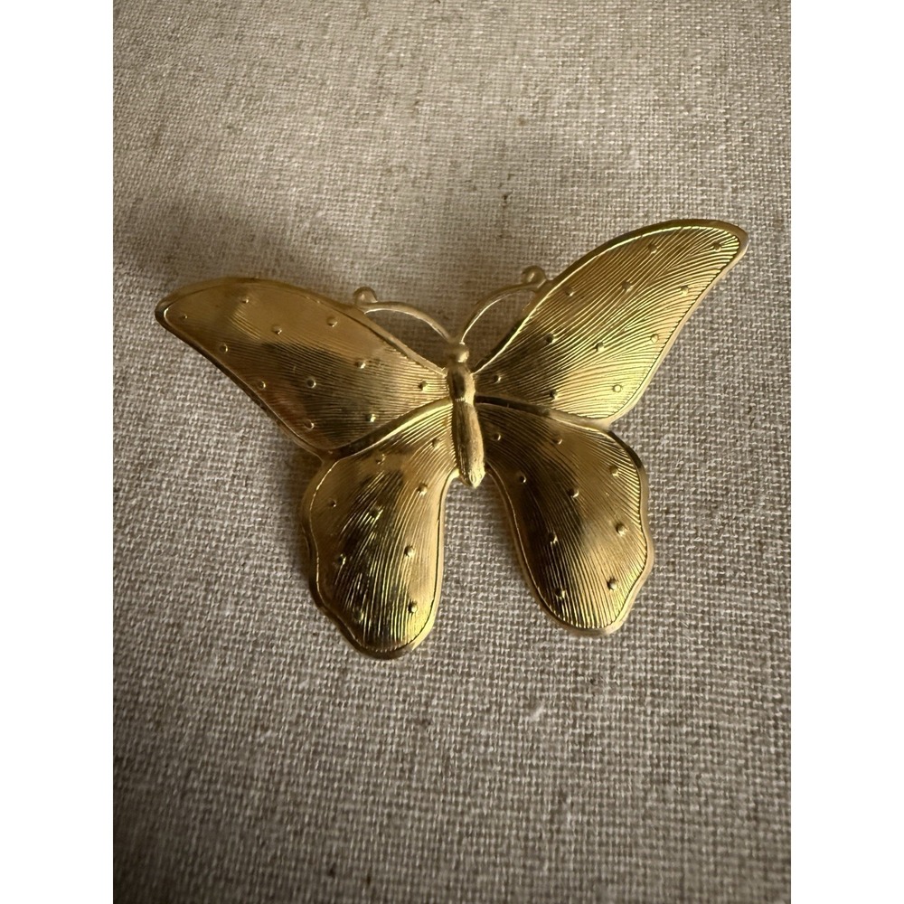 Vintage Gold Wire Etched Butterfly Brooch 2.5"